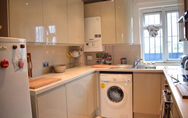 1 Bedroom Apartment in North London