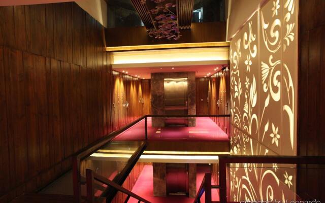 Maya Hotel