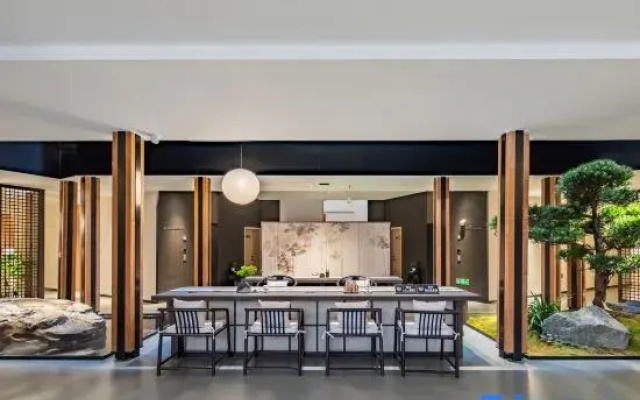 Wind & Grain · Moonlight Among Pines Guesthouse (Shuinan Cultural Street Location)