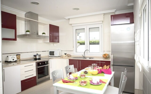 House With 4 Bedrooms in Burela, With Wonderful sea View and Enclosed