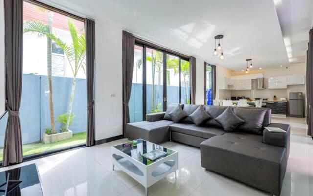4 Bedroom Modern Pool Villa! (BL10)