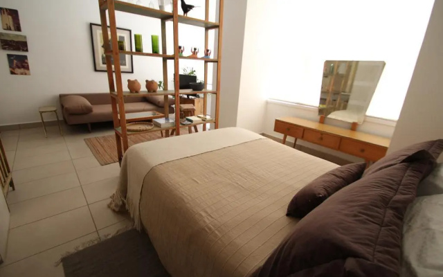 Alameda Downtown Apartment 404