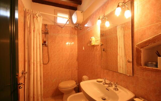 La Badia Con Grande Giardino