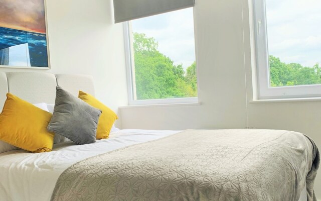 Top Floor - Serviced Apartments