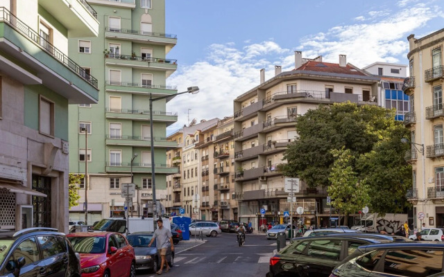 Altido Stylish Arroios 2-Br Flat, 20 Min To Centre