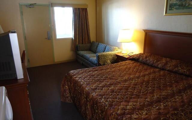 Canadiana Motel