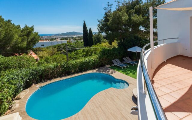 Villa Los Cuatro Arcos