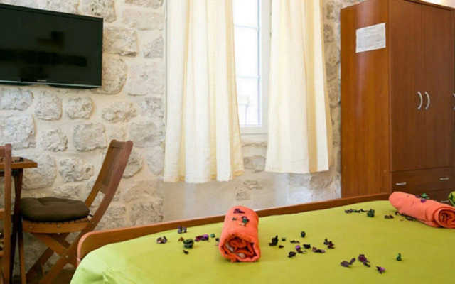Rooms Eden Old Town