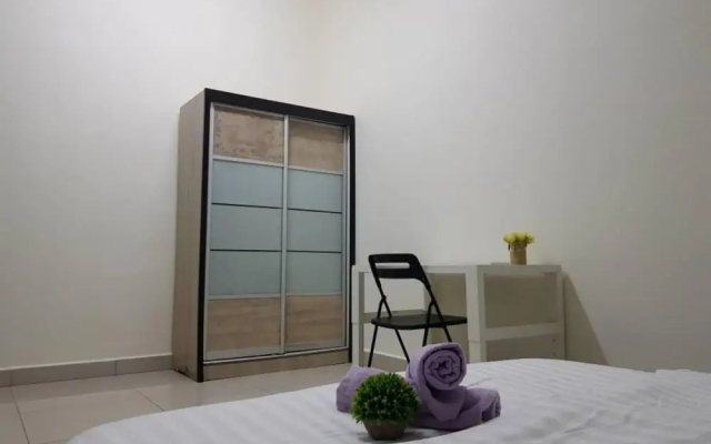 OYO Home 90418 Suriamas Suites Condominium 1