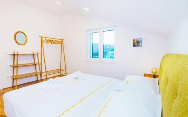 Remarkable 5-bed Villa in Labin