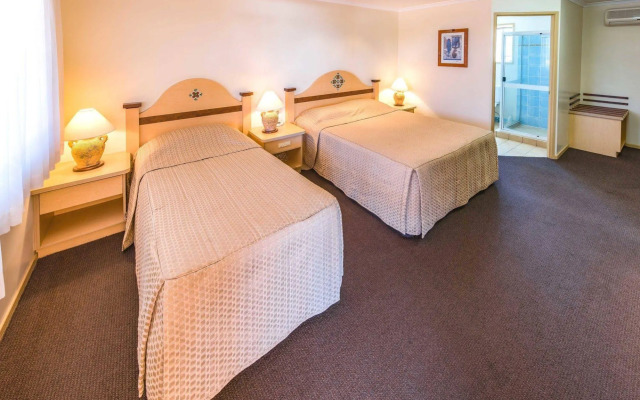 Villa Mirasol Motor Inn