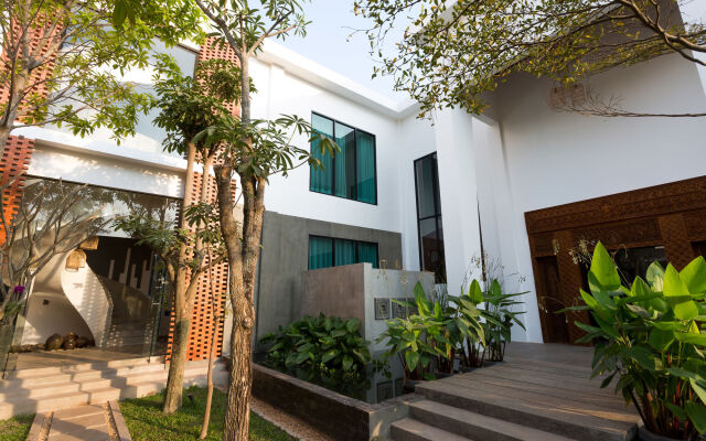 Shintana Saya Residence