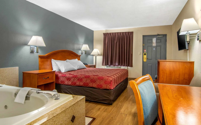 Days Inn by Wyndham Helen