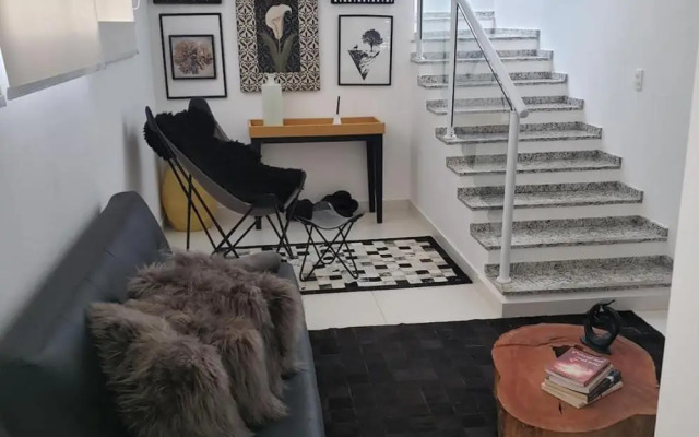 Casa com piscina e churrasqueira em Massaguaçu SP