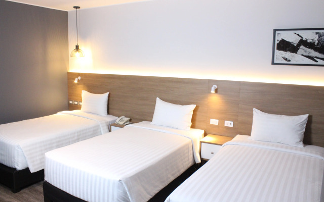Habitat Hotel