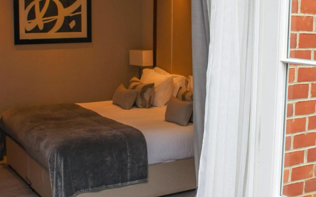 One Warwick Park Hotel