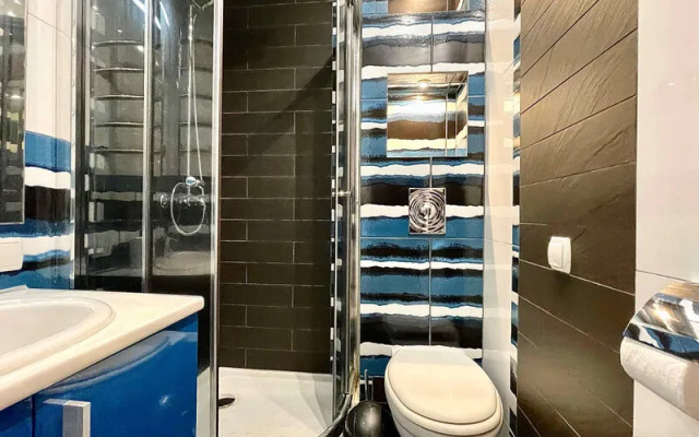 Апартаменты Фамилия Делюкс на улице Строителей, д.3