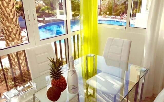 103. Apartment with Enchanting Pool View