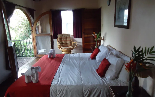La Catalina Hotel and Suites