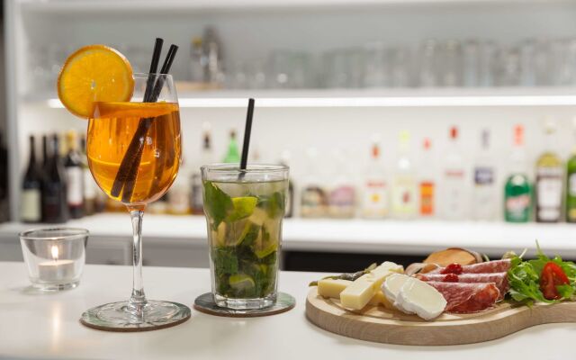 The Originals City, Hôtel Le Louisiane