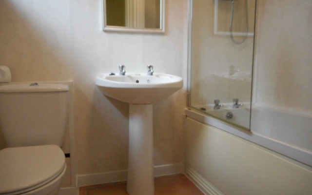 Birch Lodge 22 With Hot Tub, Newton Stewart