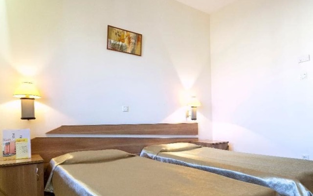 Euro Hotels International Arcul De Triumf
