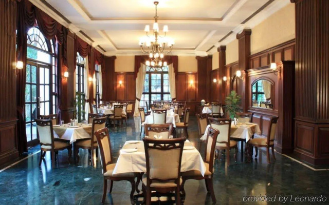 The Grand Magrath Hotel