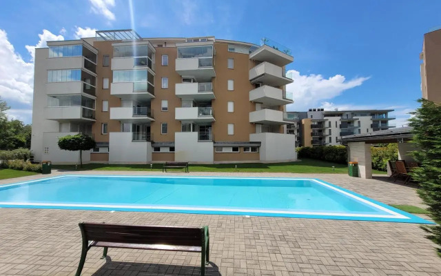 Solar Golden Beach Apartments