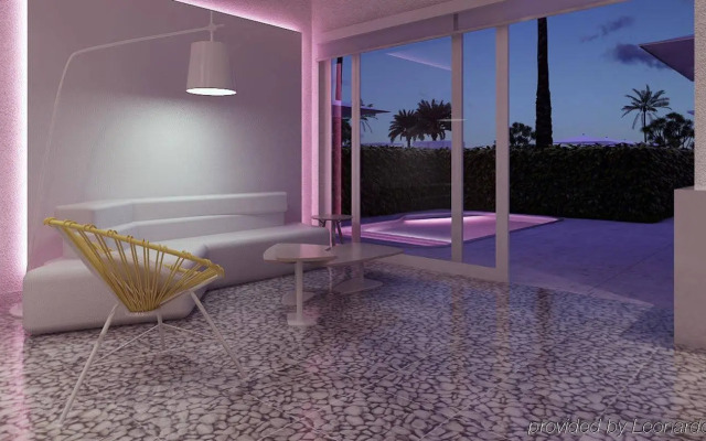 So White Club Resort