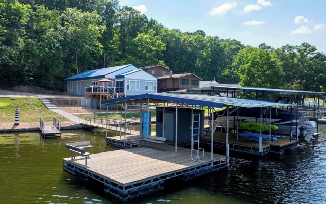 The Lake Shack Waterfront Life