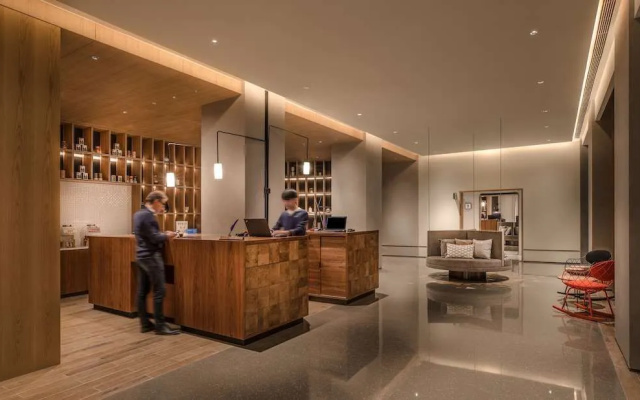 Zhaolong – Lobby – Beijing