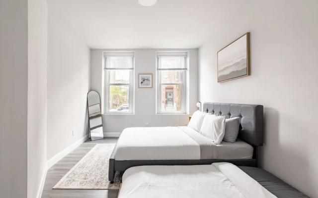 Chic & Cozy Philly Stay in City Center