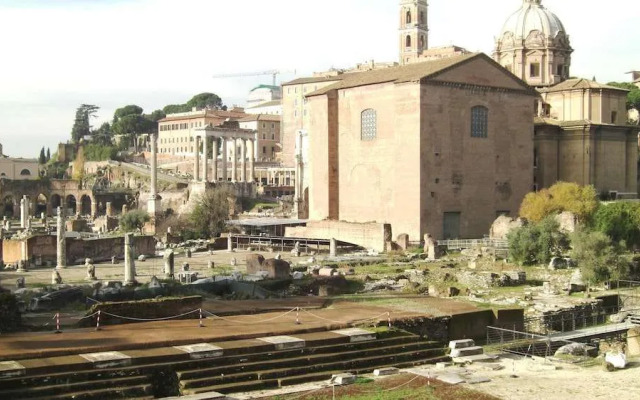 B&B 2 Passi Al Colosseo