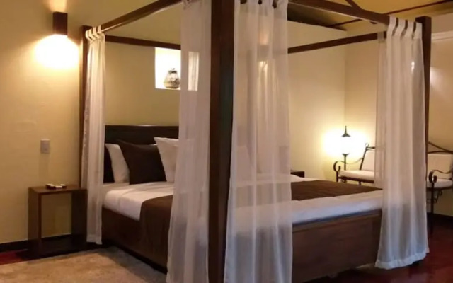 Tropical Suites