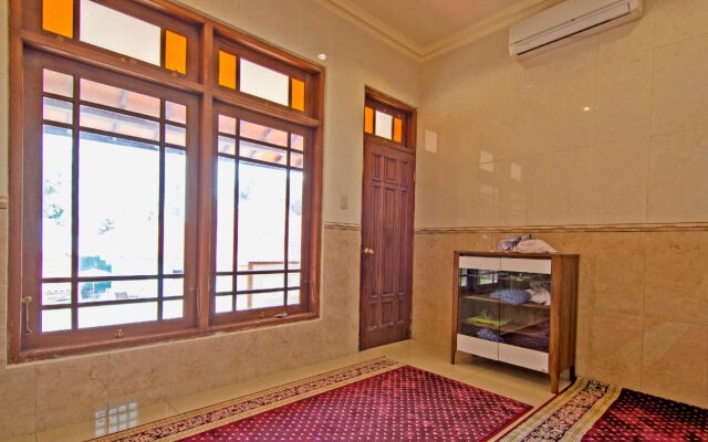 OYO 194 Hotel Sapta Gria