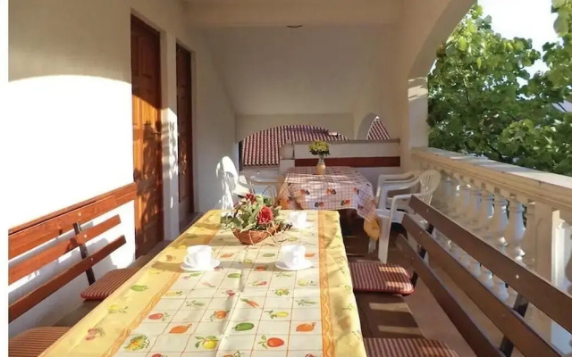 Amazing Apartment in Pula With 2 Bedrooms