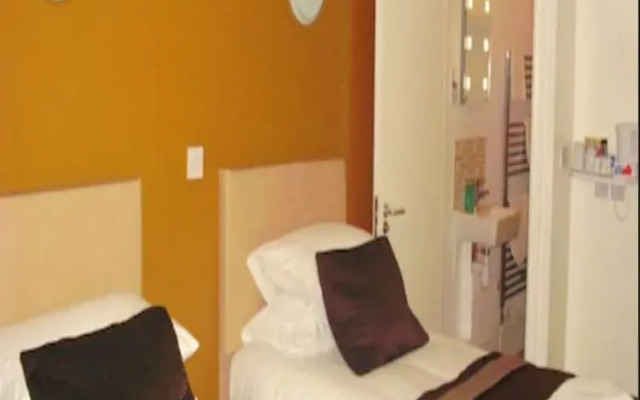 Elgano Hotel