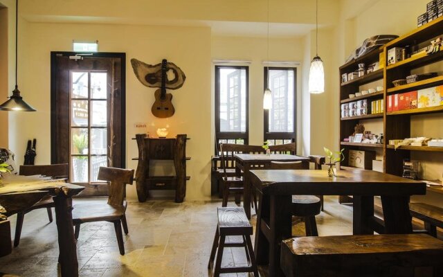 MuziHouse Coffee and Homestay