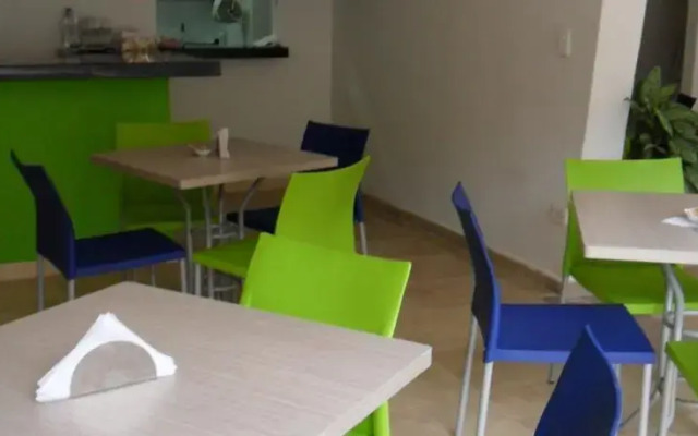 Hotel Porton Colonial