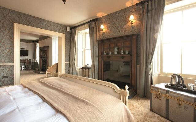 Ice House Hotel