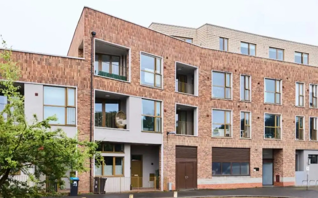 The Mitcham Wonder - Stylish 2bdr Flat
