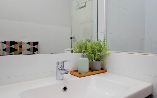 Nth Adelaide Studio Apt With Reverse Cycle Aircon