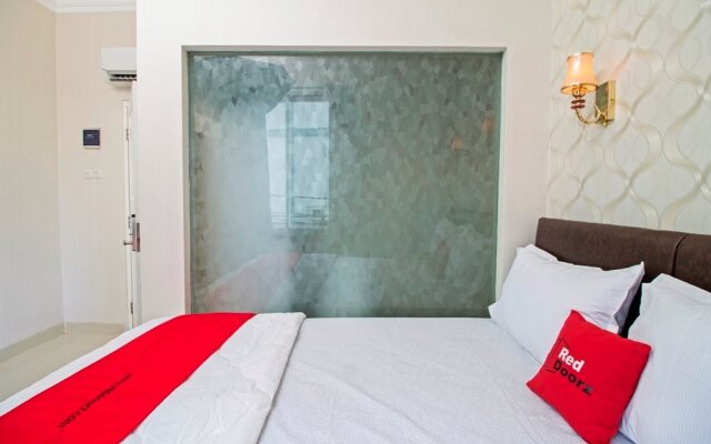 Flamenco Hotel by RedDoorz