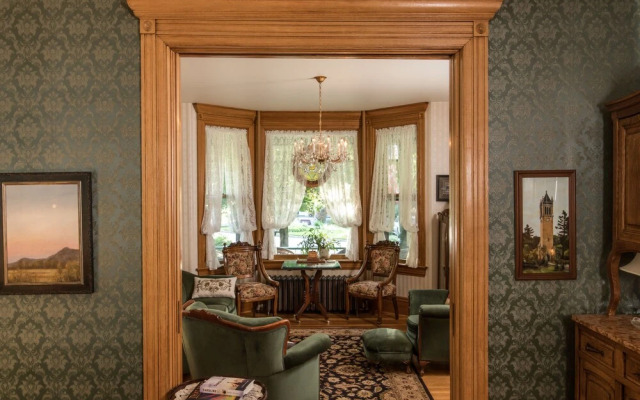 Habberstad House Bed and Breakfast
