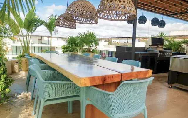 3 Br Ocean Front PH With Stunning Views
