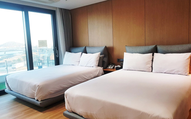 Hotel & Pool Villa Attirance