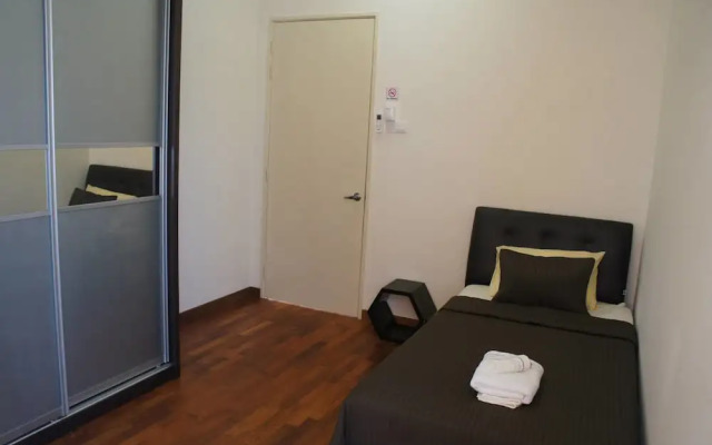 Senyum Homestay Bandar 16 Sierra