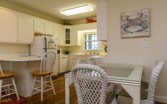 Beach Joy by Oak Island Accommodations