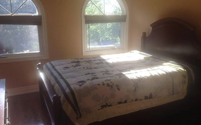 Hardy's Luxury House