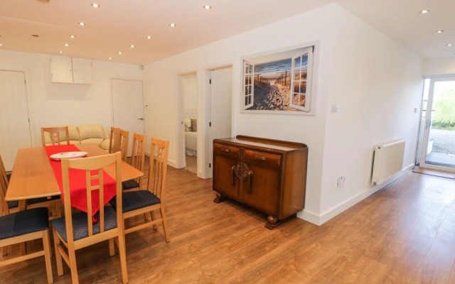 Top Of The Lane Luxury Holiday Apartment